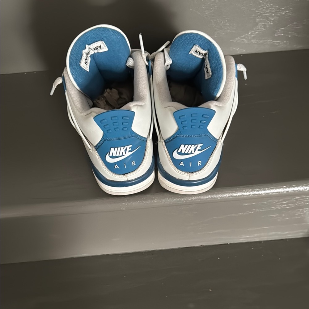 Jordan White and Blue Sneakers Classic Air Jordan 4 Design - Picture 3 of 4